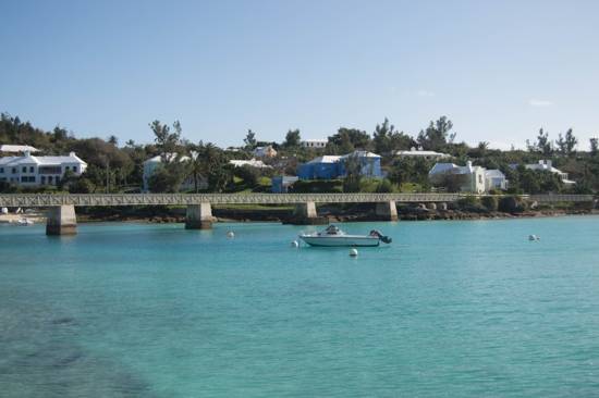 Baileys Bay Footbridge