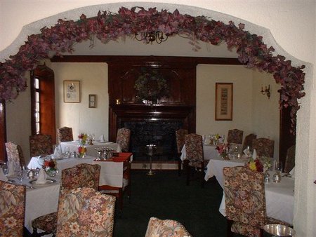 A dining room